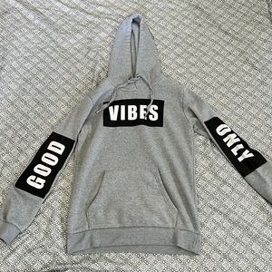 Grey medium rue21 “GOOD VIBES ONLY” hooded sweatshirt